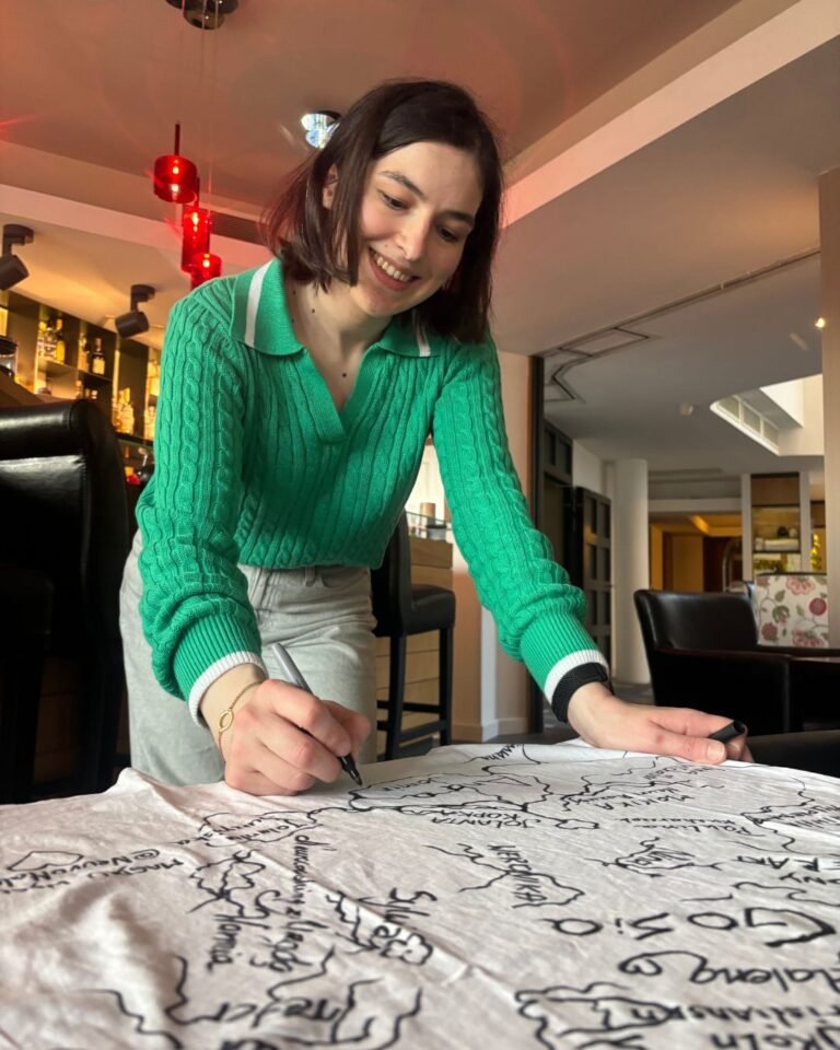 Ana Jomir, Neurographica instructor